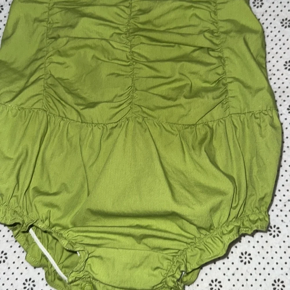 🛍 Gymboree Green and Red Jumpsuit with Ruched Details SIZE 18-24 MONTHS